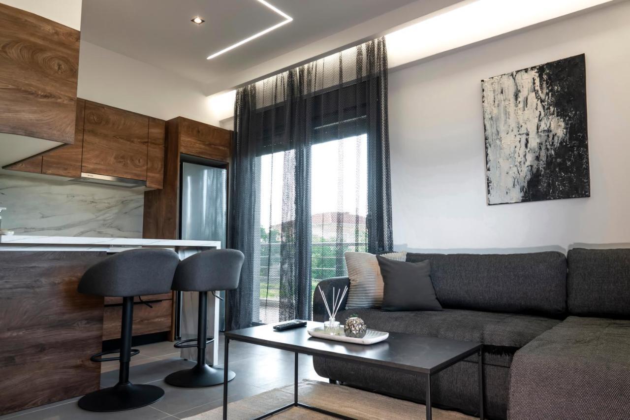 Berries Luxury Apartments Nea Moudania Exterior photo