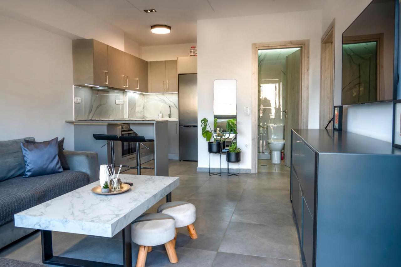 Berries Luxury Apartments Nea Moudania Exterior photo